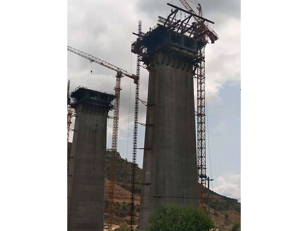 云南中鐵十局羅閘河三線特大橋