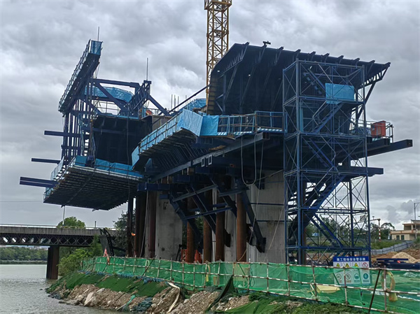 中鐵四局廣州增城雁塔大橋拆除重建項目